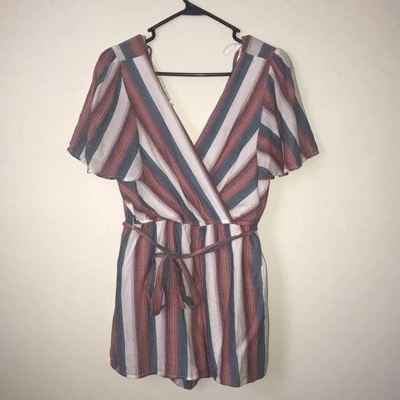 Trixxi Dresses & Skirts - Super Cute Trixxi Clothing Co Women’s Romper Size Small